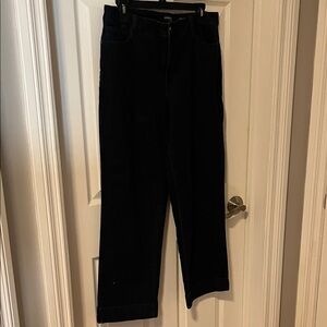 NWOT Susan Graver Dark Denim Straight Leg Jeans. Size 14.